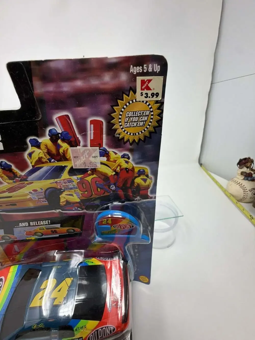 Toy Biz 1998 NASCAR Jeff Gordon #24 DuPont 1/32 Scale Rip Cord Racer